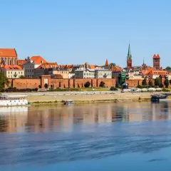 Biuro Podróży Jaworzyna: Czy warto zaufać ich ofercie w Polsce?