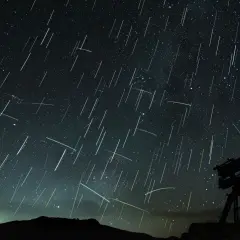 Kiedy zobaczyć deszcz meteorów? Kalendarz zjawisk astronomicznych