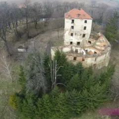 Zamek rycerski w Ciepłowodach: tajemnice i historia, które zaskakują