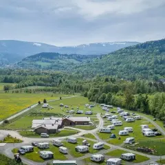 Gdzie pod namiot w Świętokrzyskiem? Odkryj najlepsze miejsca na camping