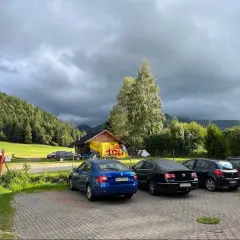 Parking w Kuźnicach: Gdzie zostawić auto przed tatrzańską wyprawą?