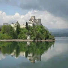 Nocleg w zamku w Niedzicy - odkryj wyjątkowe miejsca na wypoczynek