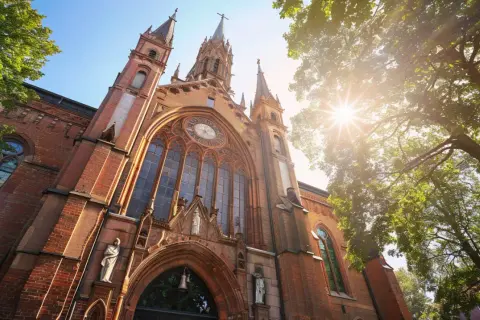 Kościół Św. Katarzyny w Bytowie: Gotycka świątynia z XIII wieku