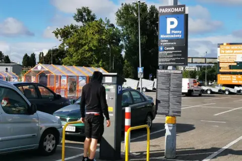 Parking przy Browarze: Jak uniknąć mandatu i kłopotów w Polsce?