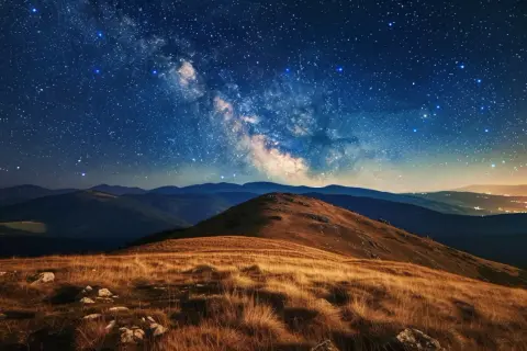 Bieszczady nocą: Co warto zobaczyć: Gwiazdy nad Połoniną Wetlińską