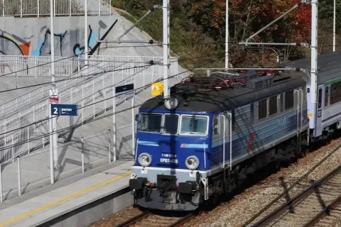 Warszawa - Krynica PKP: Najlepsze trasy oraz praktyczne porady