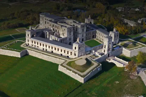 Zamek w Krzyżtopór: Tajemnice historii i niezwykłe ruiny w Polsce