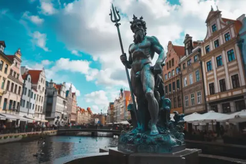 Neptun w Gdańsku: Opowieść o pomniku i jego znaczeniu