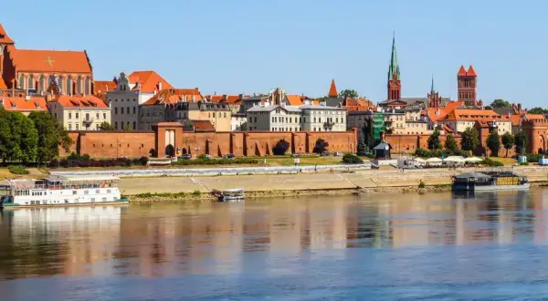 Biuro Podróży Jaworzyna: Czy warto zaufać ich ofercie w Polsce?