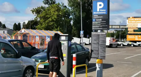 Parking przy Browarze: Jak uniknąć mandatu i kłopotów w Polsce?
