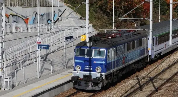 Warszawa - Krynica PKP: Najlepsze trasy oraz praktyczne porady