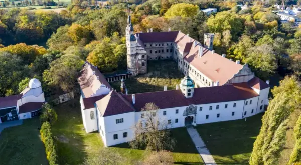 Zamek w Głogówku: Historia, tajemnice i przyszłość tego miejsca