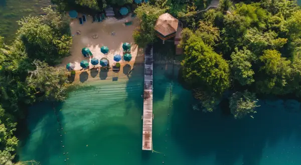 Plaża Mrągowo: Oaza spokoju nad jeziorem dla każdego!