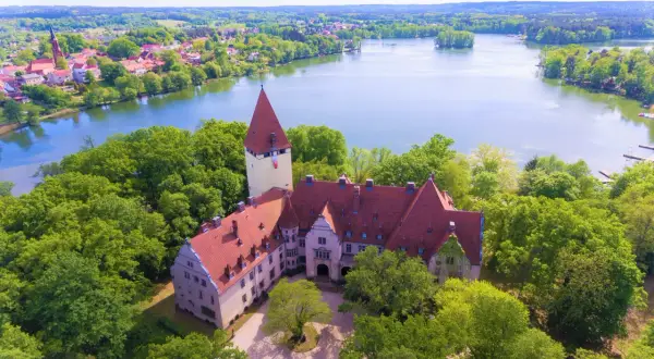 Zamek Książąt Lubomirskich w Lubniewicach - historia i tajemnice