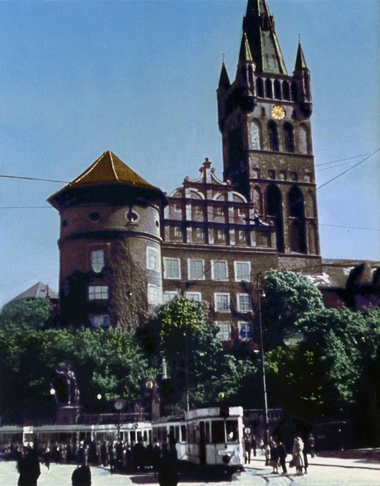 Zdjęcie Zamek w Królewcu: Historia, zniszczenia i plany odbudowy