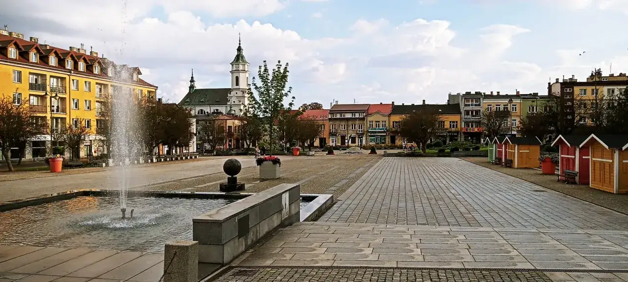 Zdjęcie Ile mieszkańców ma Ostrowiec Świętokrzyski? Zaskakujące dane demograficzne